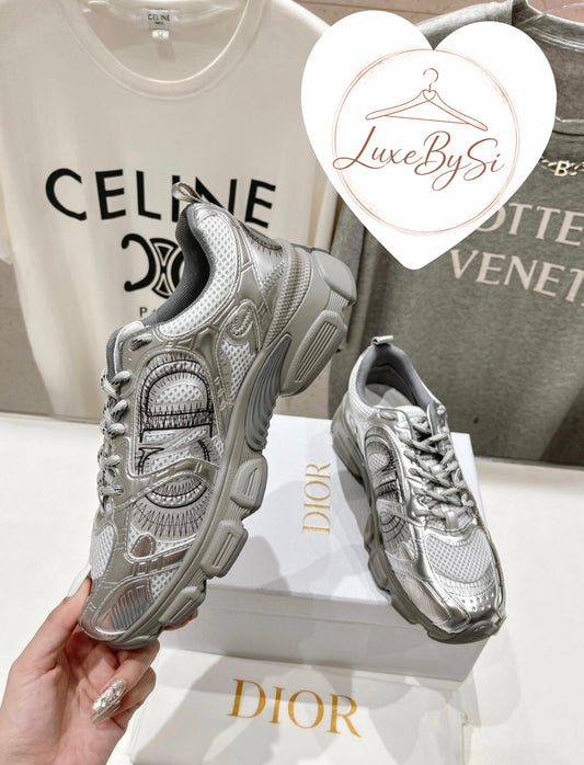 Silver Star Trainer PRE ORDER